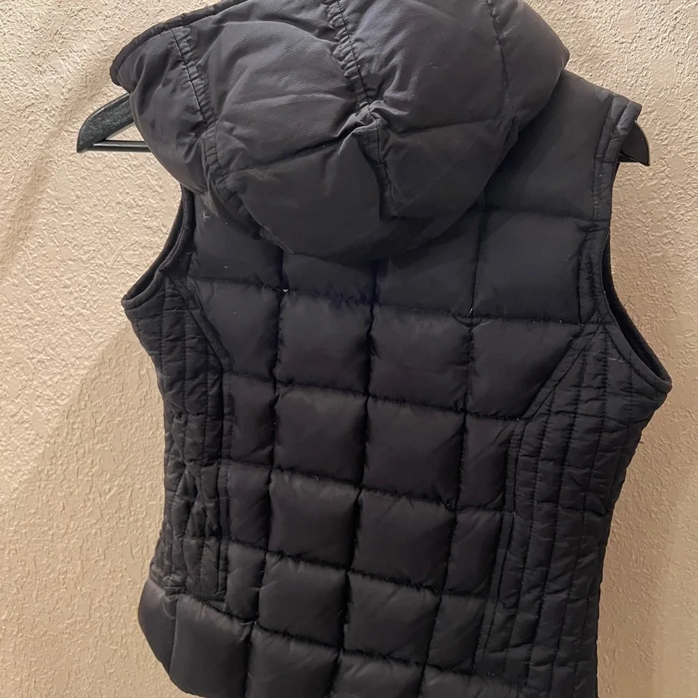 Old Navy Black Puffer Down Vest